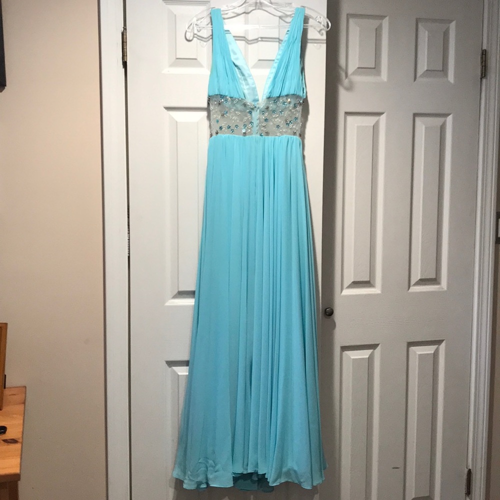 Jovani Prom Dress - Picture 2 of 8